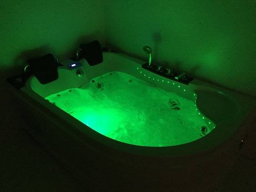 WANNA SPA Z HYDROMASAŻEM JACUZZI AQUAPEUTIC 162, 180x122x59 cm, prawa