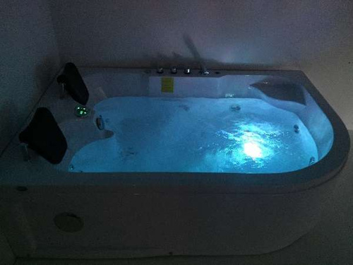 Wanna łazienkowa SPA z hydromasażem MO-631 PLUS, 2-osobowa 180x120x66cm lewa