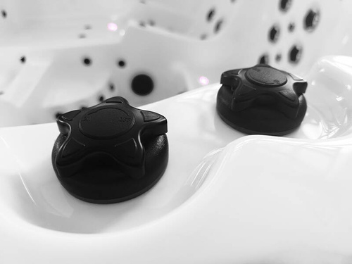 WANNA ZEWNĘTRZNA Z HYDROMASAŻEM AQUAPEUTIC 1662, 4-osobowa 200x200x80 cm, z obudową