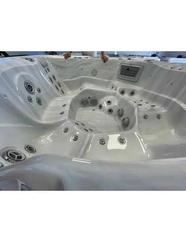 WANNA RAVON AURORA- Wanna ogrodowa / zewnętrzna jacuzzi