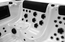 WANNA ZEWNĘTRZNA Z HYDROMASAŻEM AQUAPEUTIC 1662, 4-osobowa 200x200x80 cm, z obudową