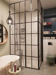 Kabina prysznicowa w stylu industrialnym