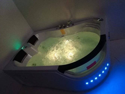 WANNA SPA Z HYDROMASAŻEM JACUZZI AQUAPEUTIC AQ-1665 PRESTIGE, 2-osobowa, 180x120x63 cm, lewa