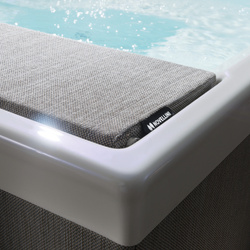 Wanna z hydromasażem Divina XL Outdoor SPA Standard Novellini, 200x200x85 cm