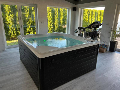 Wanna ogrodowa / zewnętrzna jacuzzi RAVON SPA GOLD