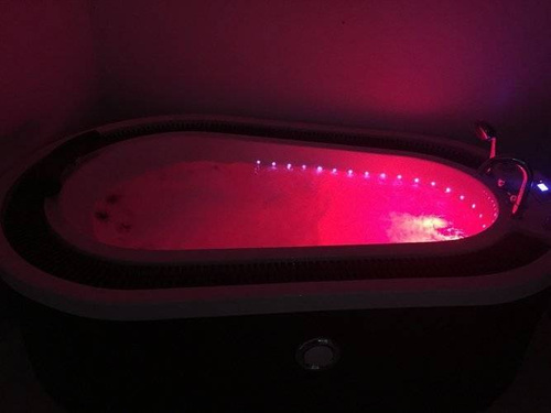 WANNA SPA Z HYDROMASAŻEM JACUZZI AQUAPEUTIC 183 206x134x64cm, OBUDOWA CZARNA