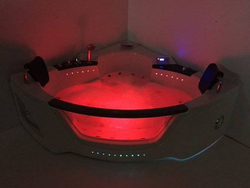 WANNA SPA Z HYDROMASAŻEM JACUZZI AQUAPEUTIC 1060, 2-osobowa 154x154x69 cm