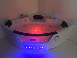 Wanna z hydromasażem narożna SPA AQ-1004 Turbo  2-osobowa, 152x152x56 cm