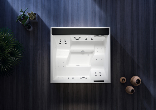 Wanna z hydromasażem Divina XXL Outdoor SPA Plus Novellini, 230x215x85 cm z pokrywą termiczną