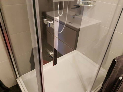 Kabina prysznicowa drzwi przesuwne i ścianka stała Novellini Kali PH96-1B+FH78-1B