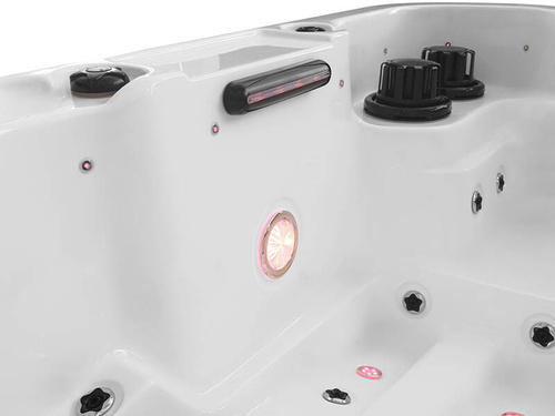 WANNA ZEWNĘTRZNA Z HYDROMASAŻEM AQUAPEUTIC 1662, 4-osobowa 200x200x80 cm, z obudową