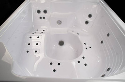 Wanna ogrodowa / zewnętrzna jacuzzi RAVON SPA 07