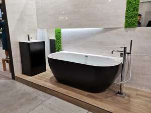 Wanna przyścienna Ravon Sensual Wall z otworami na armaturę, Bikolor