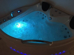 WANNA SPA Z HYDROMASAŻEM JACUZZI AQUAPEUTIC 186, narożna 2-osobowa, 152 x 152 x 71 cm