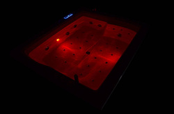 WANNA SPA Z HYDROMASAŻEM AQUAPEUTIC AQ-1666, 2-osobowa, 150x180x67 cm, z obudową