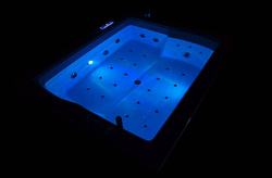 WANNA SPA Z HYDROMASAŻEM AQUAPEUTIC AQ-1666, 2-osobowa, 150x180x67 cm, z obudową