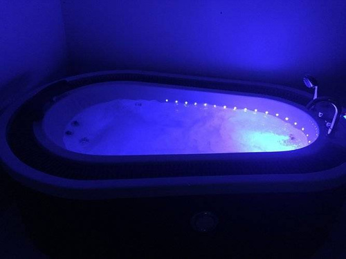 WANNA SPA Z HYDROMASAŻEM JACUZZI AQUAPEUTIC 183 208x135x67cm, bez obudowy
