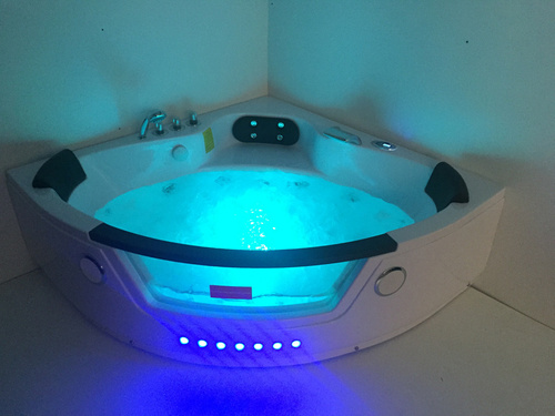 Wanna z hydromasażem narożna SPA AQ-1004 Turbo  2-osobowa, 152x152x56 cm