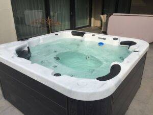 Spa Ogrodowe Torina, 215 x 215 x 90 cm, dla 5 osób